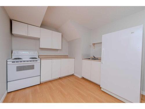 64 Chaparral Way Se, Calgary, AB - Indoor Photo Showing Kitchen