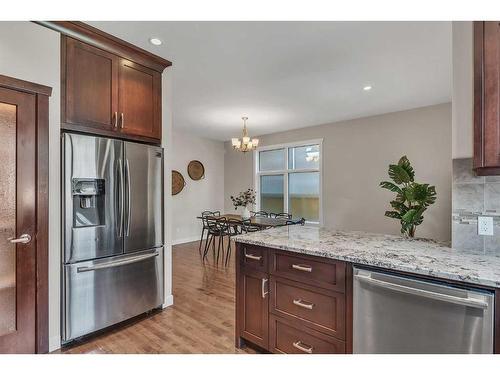 2416 1 Avenue Nw, Calgary, AB - Indoor Photo Showing Kitchen With Stainless Steel Kitchen With Upgraded Kitchen