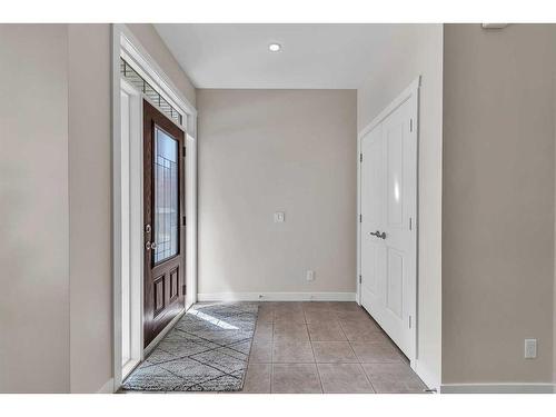 2416 1 Avenue Nw, Calgary, AB - Indoor Photo Showing Other Room
