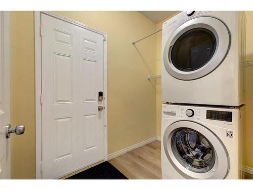 244 Cranfield Park Se, Calgary, AB - Indoor Photo Showing Laundry Room