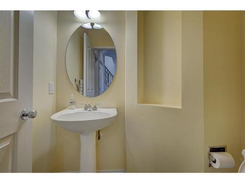 244 Cranfield Park Se, Calgary, AB - Indoor Photo Showing Bathroom