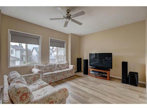 244 Cranfield Park Se, Calgary, AB - Indoor Photo Showing Living Room