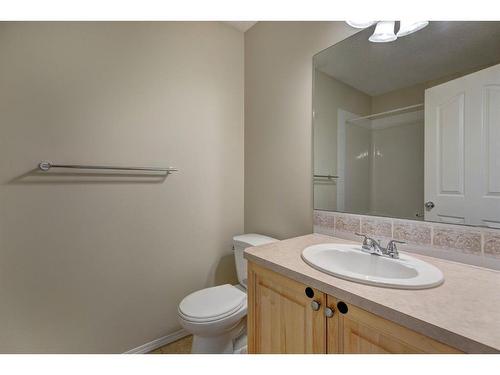 244 Cranfield Park Se, Calgary, AB - Indoor Photo Showing Bathroom