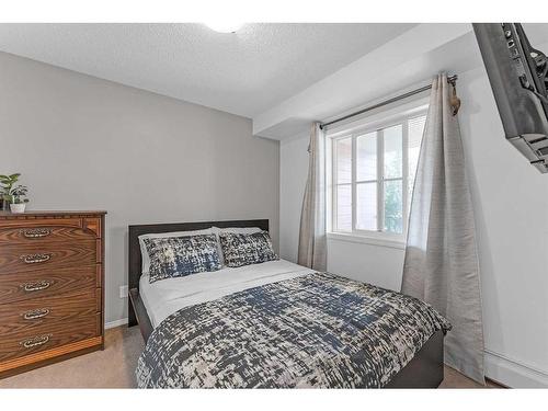 3307-81 Legacy Boulevard Se, Calgary, AB - Indoor Photo Showing Bedroom