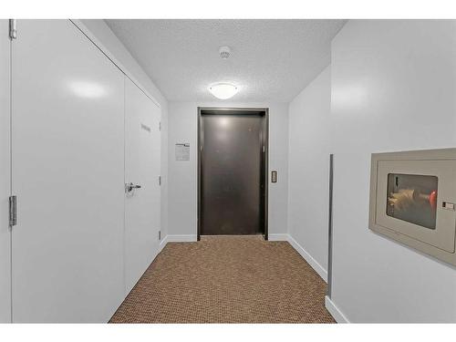 3307-81 Legacy Boulevard Se, Calgary, AB - Indoor Photo Showing Other Room