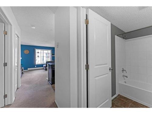 3307-81 Legacy Boulevard Se, Calgary, AB - Indoor Photo Showing Other Room