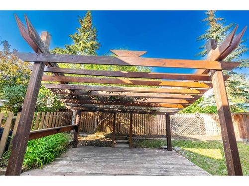 68 Hawkville Place Nw, Calgary, AB - Outdoor