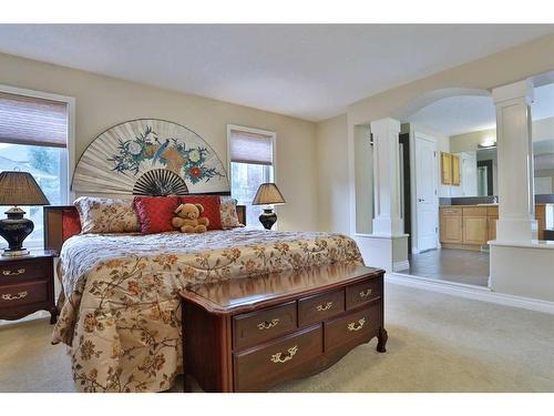 31 Sherwood Heath Nw, Calgary, AB - Indoor Photo Showing Bedroom