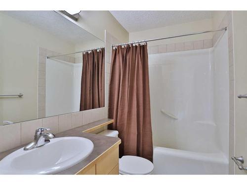 31 Sherwood Heath Nw, Calgary, AB - Indoor Photo Showing Bathroom