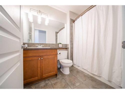 94 Aspen Hills Way Sw, Calgary, AB - Indoor Photo Showing Bathroom