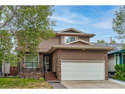 227 Mckerrell Way SE Calgary, AB T2Z 1N9