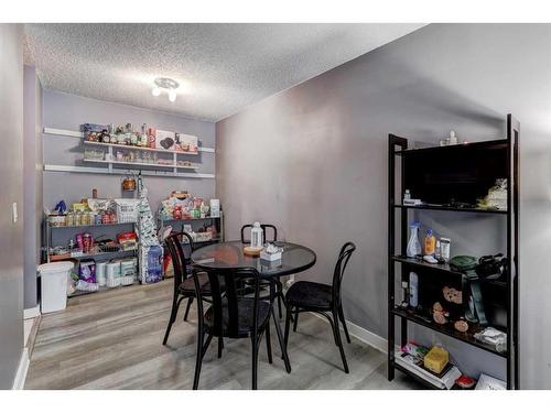 219-525 56 Avenue Sw, Calgary, AB - Indoor