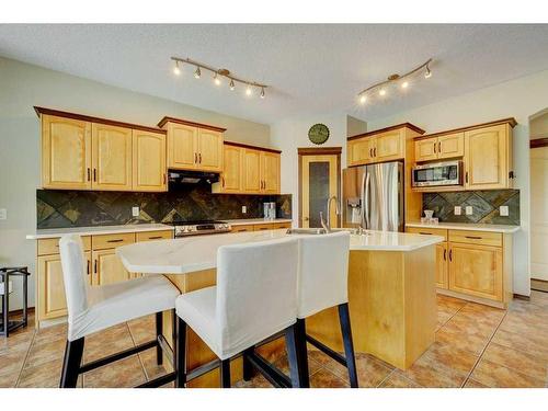 140 Cranwell Crescent Se, Calgary, AB - Indoor Photo Showing Kitchen