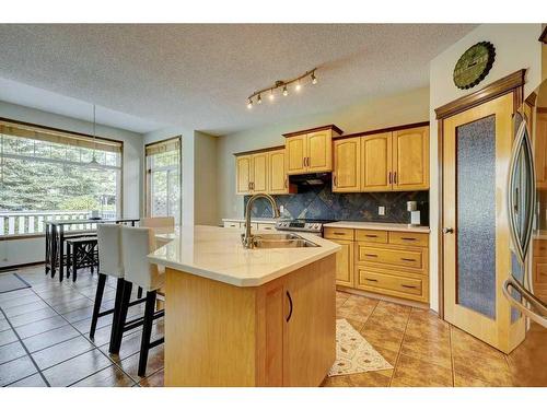 140 Cranwell Crescent Se, Calgary, AB - Indoor Photo Showing Living Room