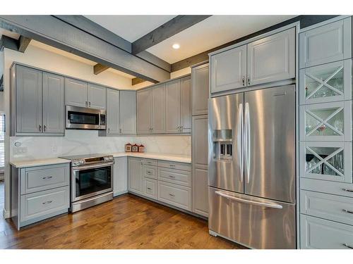 3406 Douglasdale Boulevard Se, Calgary, AB - Indoor Photo Showing Kitchen With Upgraded Kitchen