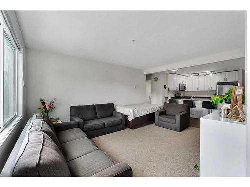 3215-181 Skyview Ranch Manor Ne, Calgary, AB - Indoor Photo Showing Living Room