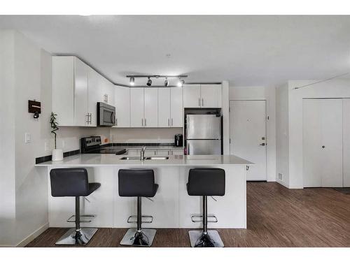 3215-181 Skyview Ranch Manor Ne, Calgary, AB - Indoor Photo Showing Kitchen With Stainless Steel Kitchen With Upgraded Kitchen