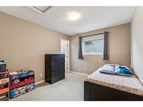 95 Kincora Glen Green Nw, Calgary, AB - Indoor Photo Showing Bedroom