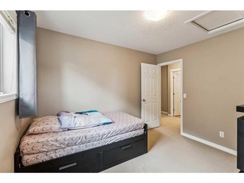 95 Kincora Glen Green Nw, Calgary, AB - Indoor Photo Showing Bedroom