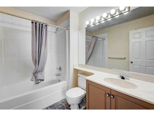 115 Mt Apex Crescent Se, Calgary, AB - Indoor Photo Showing Bathroom