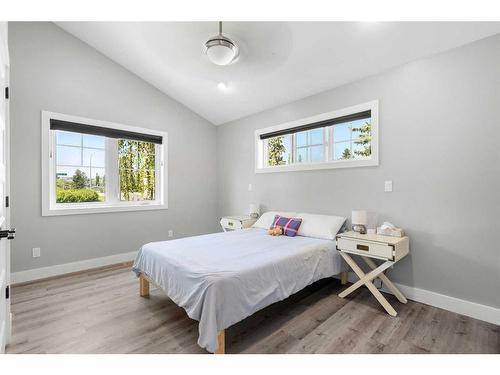 3 Glenview Crescent Sw, Calgary, AB - Indoor Photo Showing Bedroom