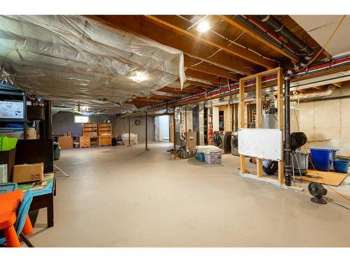 3 Glenview Crescent Sw, Calgary, AB - Indoor Photo Showing Basement