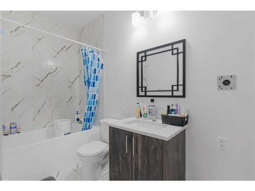 171 Homestead Drive, Calgary, AB - Indoor Photo Showing Bathroom