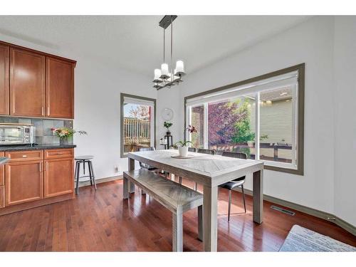 90 Rockyspring Circle Nw, Calgary, AB - Indoor Photo Showing Dining Room