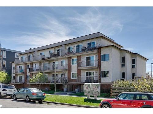 208-809 4 Street Ne, Calgary, AB - Outdoor With Facade