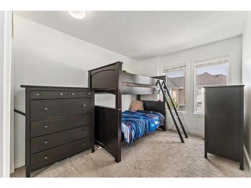 78 Candle Terrace Sw, Calgary, AB - Indoor Photo Showing Bedroom