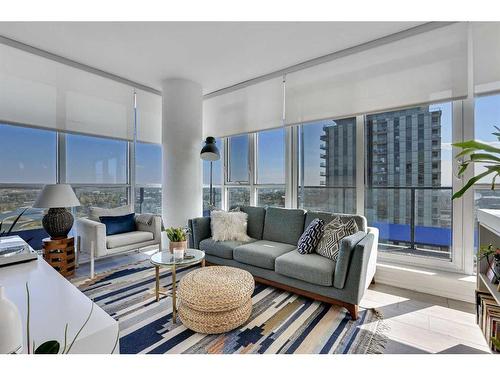 2104-615 6 Avenue Se, Calgary, AB - Indoor Photo Showing Living Room