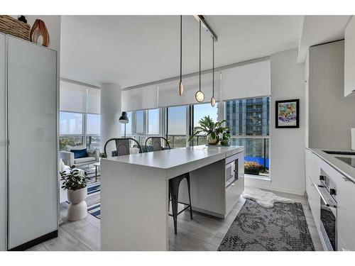 2104-615 6 Avenue Se, Calgary, AB - Indoor Photo Showing Kitchen