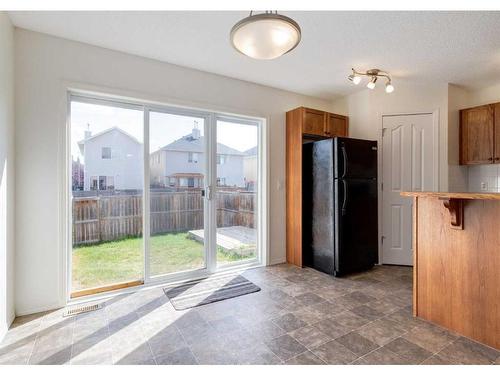 18 Cranwell Common Se, Calgary, AB - Indoor Photo Showing Kitchen