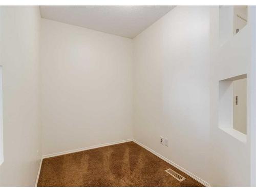 18 Cranwell Common Se, Calgary, AB - Indoor Photo Showing Other Room