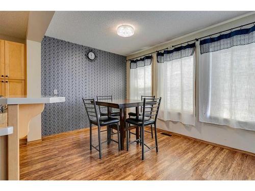 80 Everridge Way Sw, Calgary, AB - Indoor Photo Showing Dining Room