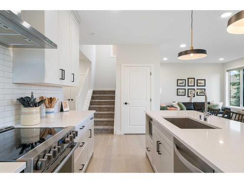 55 Shawnee Heath Sw, Calgary, AB - Indoor Photo Showing Kitchen