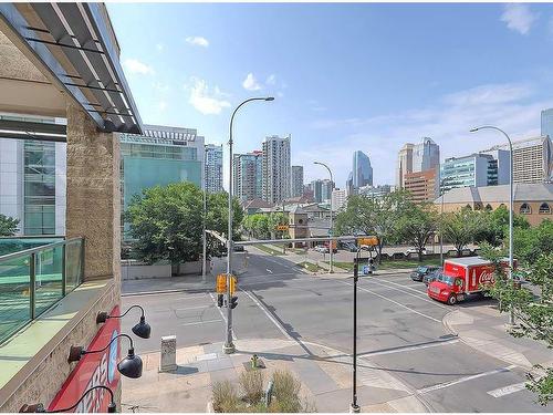 202-1410 1 Street Se, Calgary, AB - Outdoor