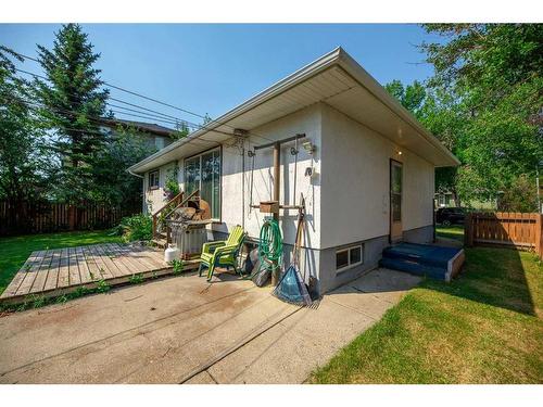 512 Northmount Drive Nw, Calgary, AB - Outdoor With Exterior