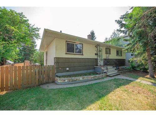 512 Northmount Drive Nw, Calgary, AB - Outdoor