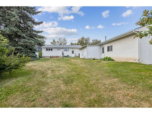 7524 Fleetwood Drive Se, Calgary, AB - Outdoor