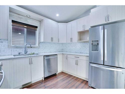 62 Taracove Estate Drive Ne, Calgary, AB - Indoor Photo Showing Kitchen