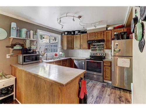 5-315 3 Street Ne, Calgary, AB - Indoor Photo Showing Kitchen