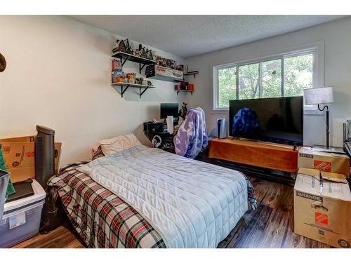 5-315 3 Street Ne, Calgary, AB - Indoor Photo Showing Bedroom