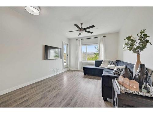 107-16 Sage Hill Terrace, Calgary, AB - Indoor Photo Showing Living Room