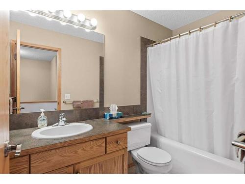 1077 Wilson Way, Canmore, AB - Indoor Photo Showing Bathroom