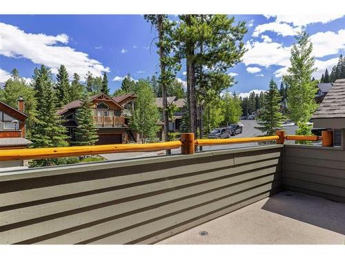 1077 Wilson Way, Canmore, AB - Outdoor