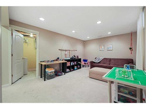 504 22 Avenue Nw, Calgary, AB - Indoor Photo Showing Other Room