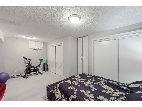 504 22 Avenue Nw, Calgary, AB - Indoor Photo Showing Bedroom