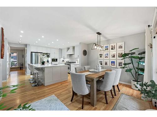 504 22 Avenue Nw, Calgary, AB - Indoor Photo Showing Dining Room