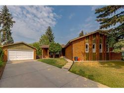 2420 Palismount Place SW Calgary, AB T2V 3R4